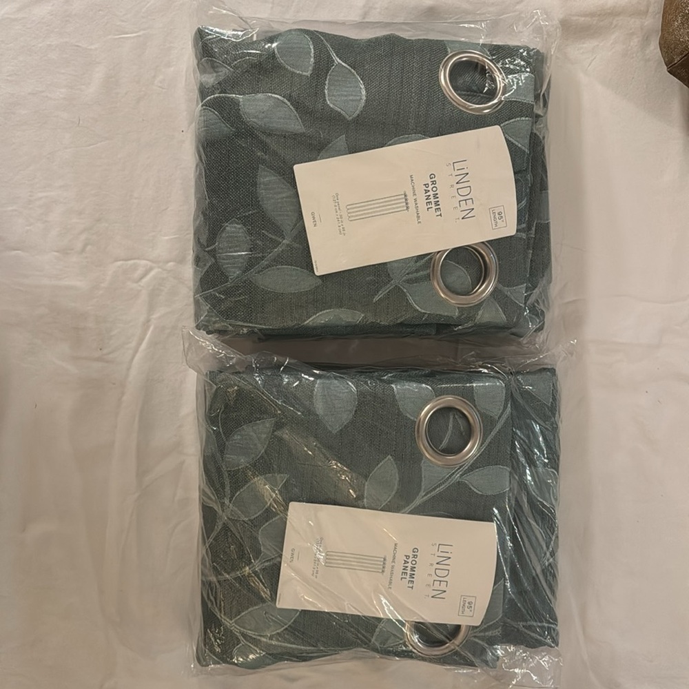 NWT Linden Street Light-Filtering Curtain Panel Sullivan Deep Jadestone50" x 95"